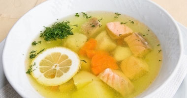 суп с рыбой и лимоном